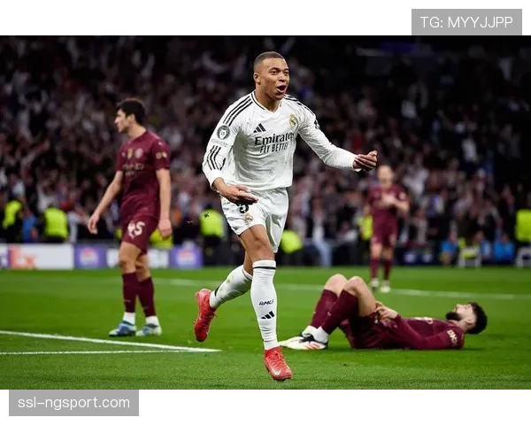 法甲焦点战复盘：姆巴佩帽子戏法助巴黎大胜马赛